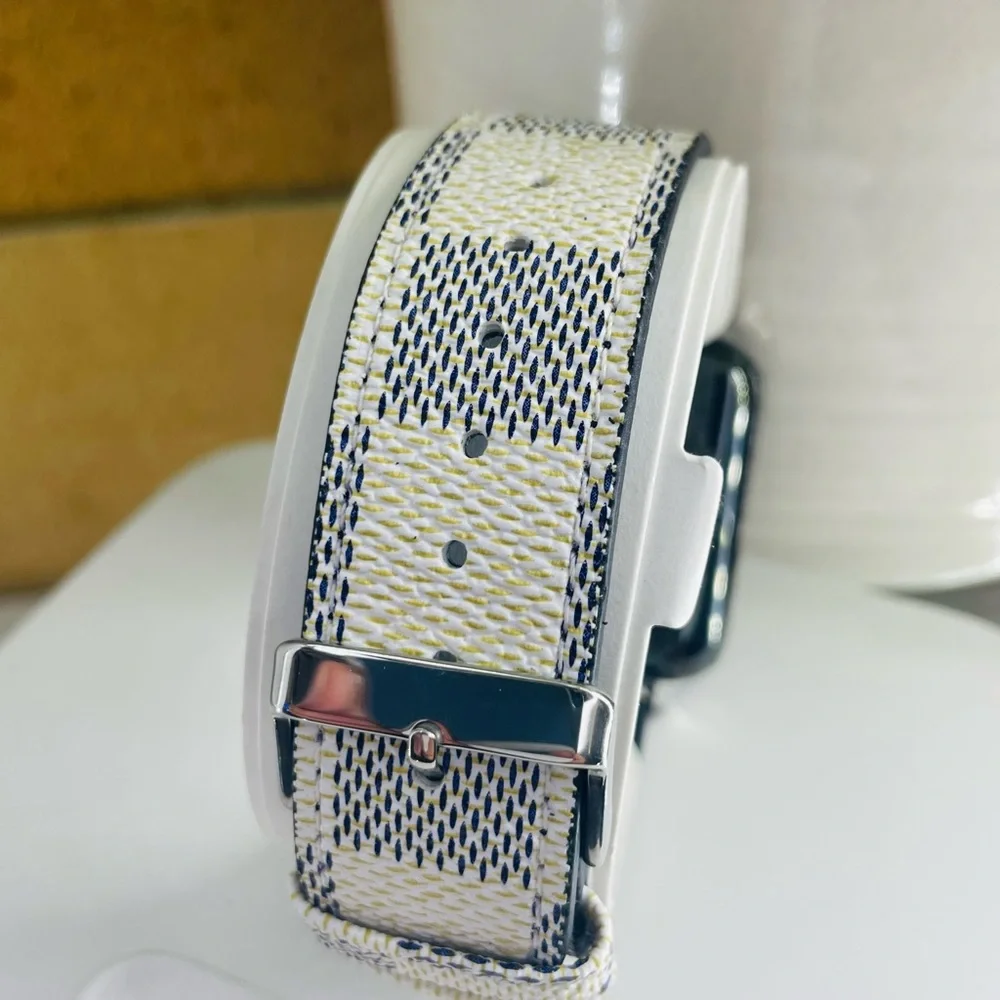 Cute Checkered Watchband in White For Apple Watch Any Series, Please Select Size